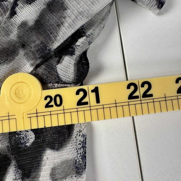 Chico’s EasyWear Animal Print Sheer Cardigan – Size 3 (XL/16-18) - Picture 6 of 7